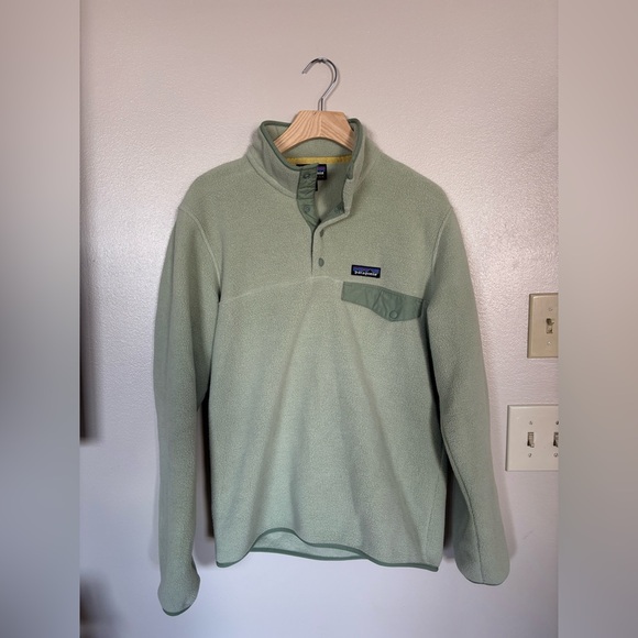 Patagonia Tops - Patagonia Green Fleece Pullover
